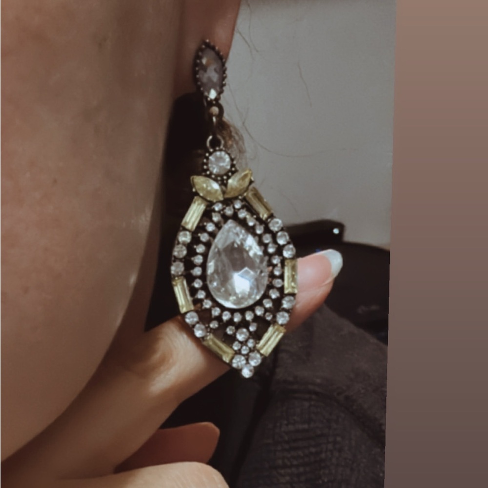 Statement earrings - Picture 3 of 3